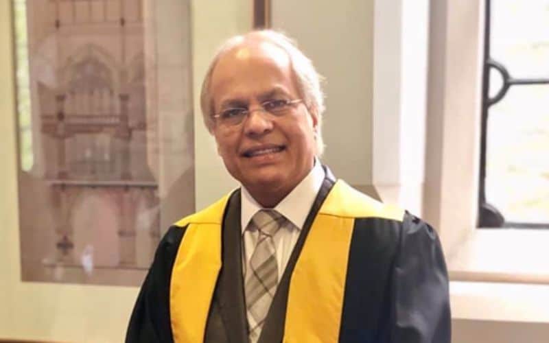 Top Robotic Prostate Surgeon for International Patients: Why They Choose Miami